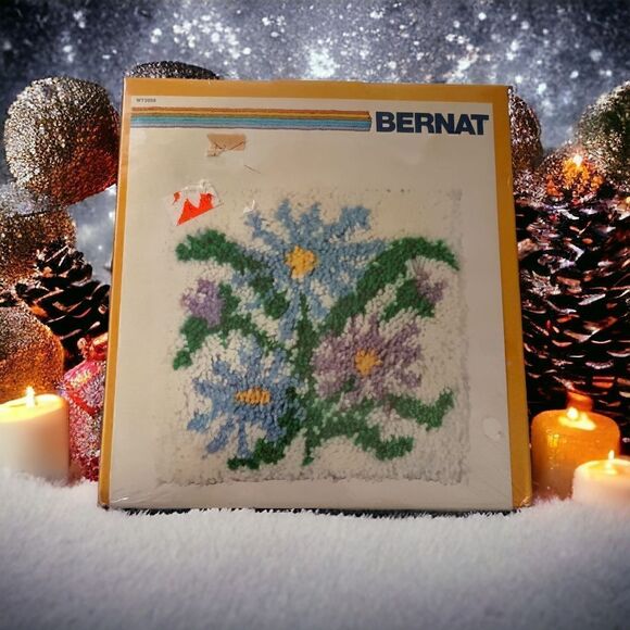 Bernat Latch Hook‎ Kit NEW Asters Flowers Floral 12x12 Vintage 1979 Farmhouse. - Picture 3 of 16